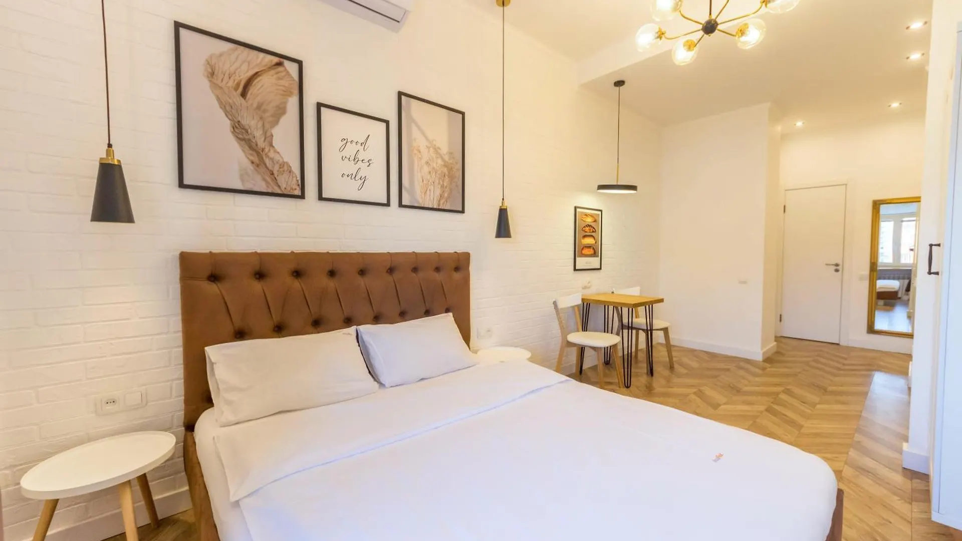 Idea Design Apart-Hotel Chykalenka Kiev 0*,  Oekraïne
